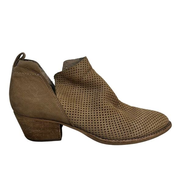 DOLCE VITA Women's Sonya Perforated Split Shaft Bootie Size 7 In Brown - Picture 1 of 8